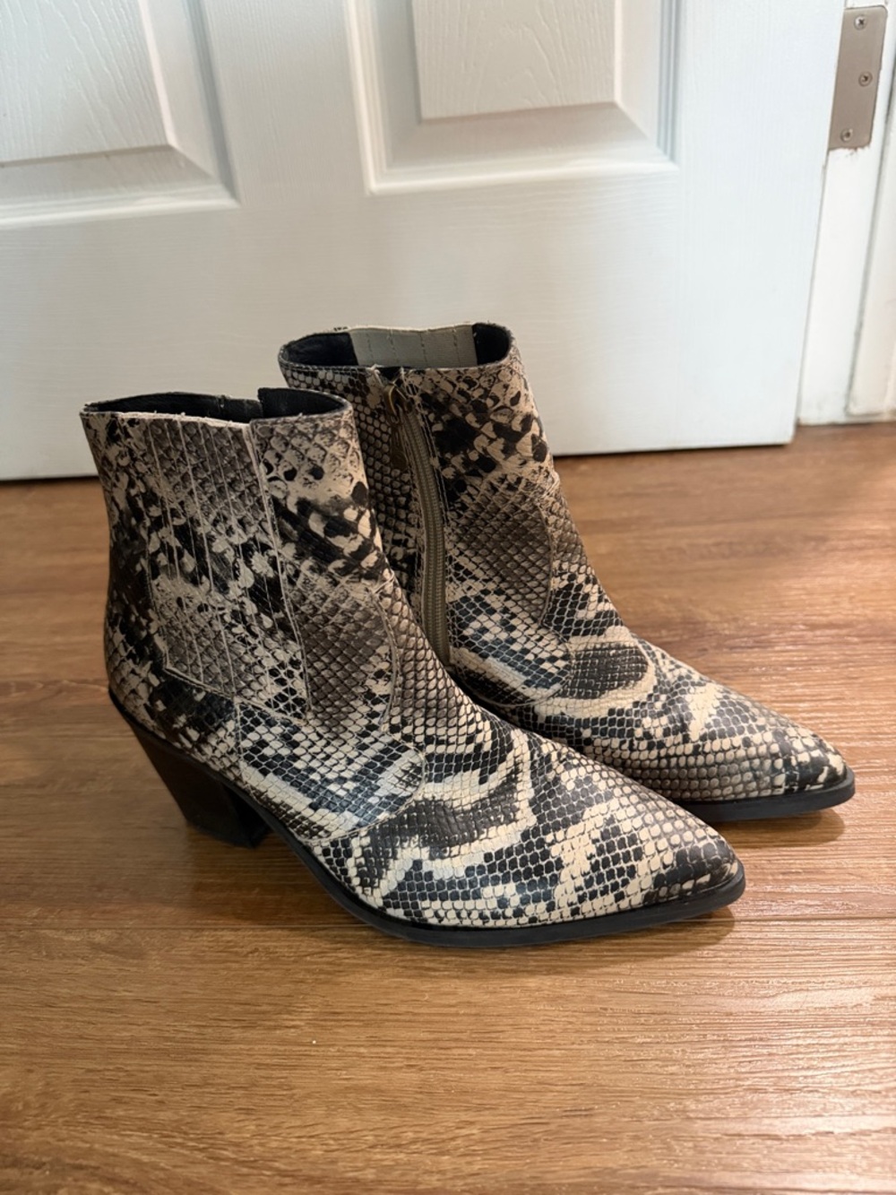 Blondo Que Waterproof Bootie